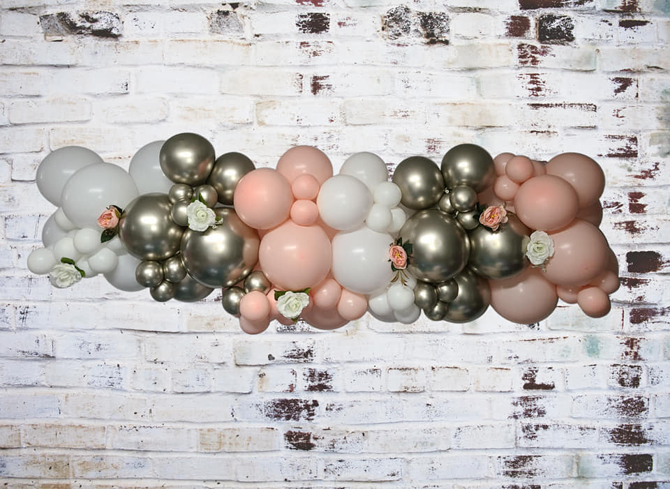 Grab and Go Balloon Garland